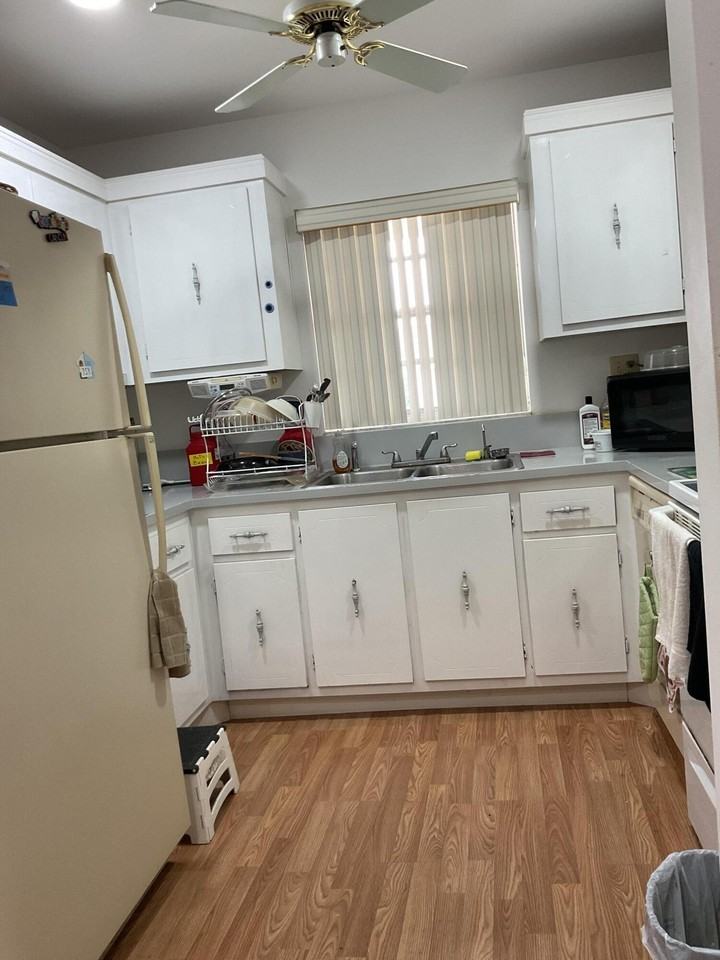 5397 Lakefront Blvd Apt A - Photo 6 of 48