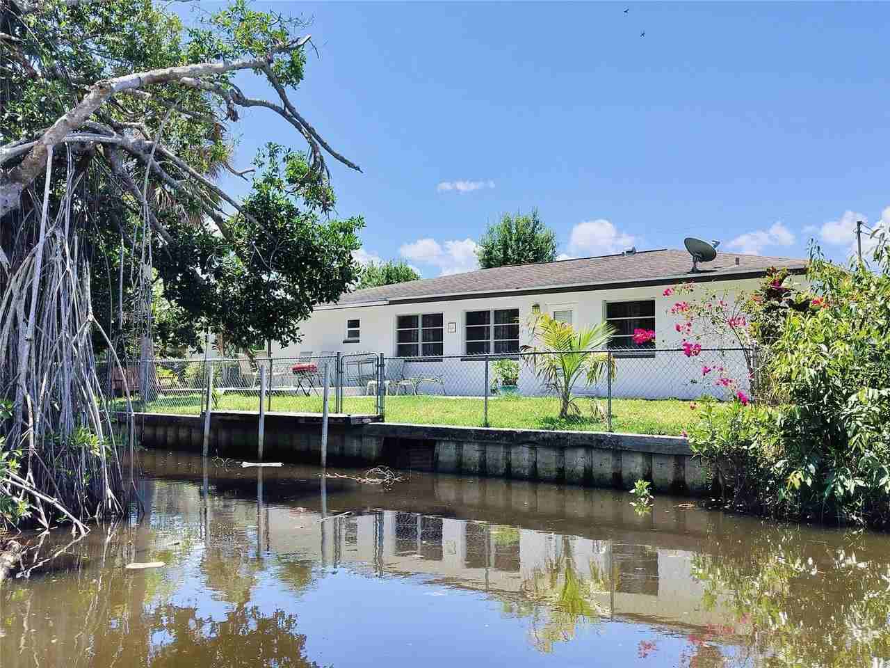 77 Cardinal Dr - Photo 2 of 26