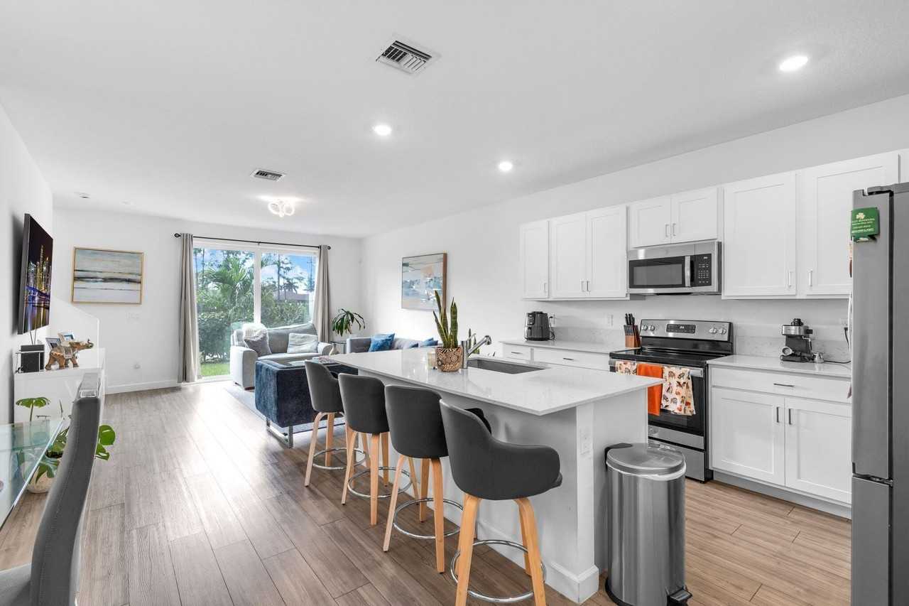 5431 Flannigan Way - Photo 3 of 34