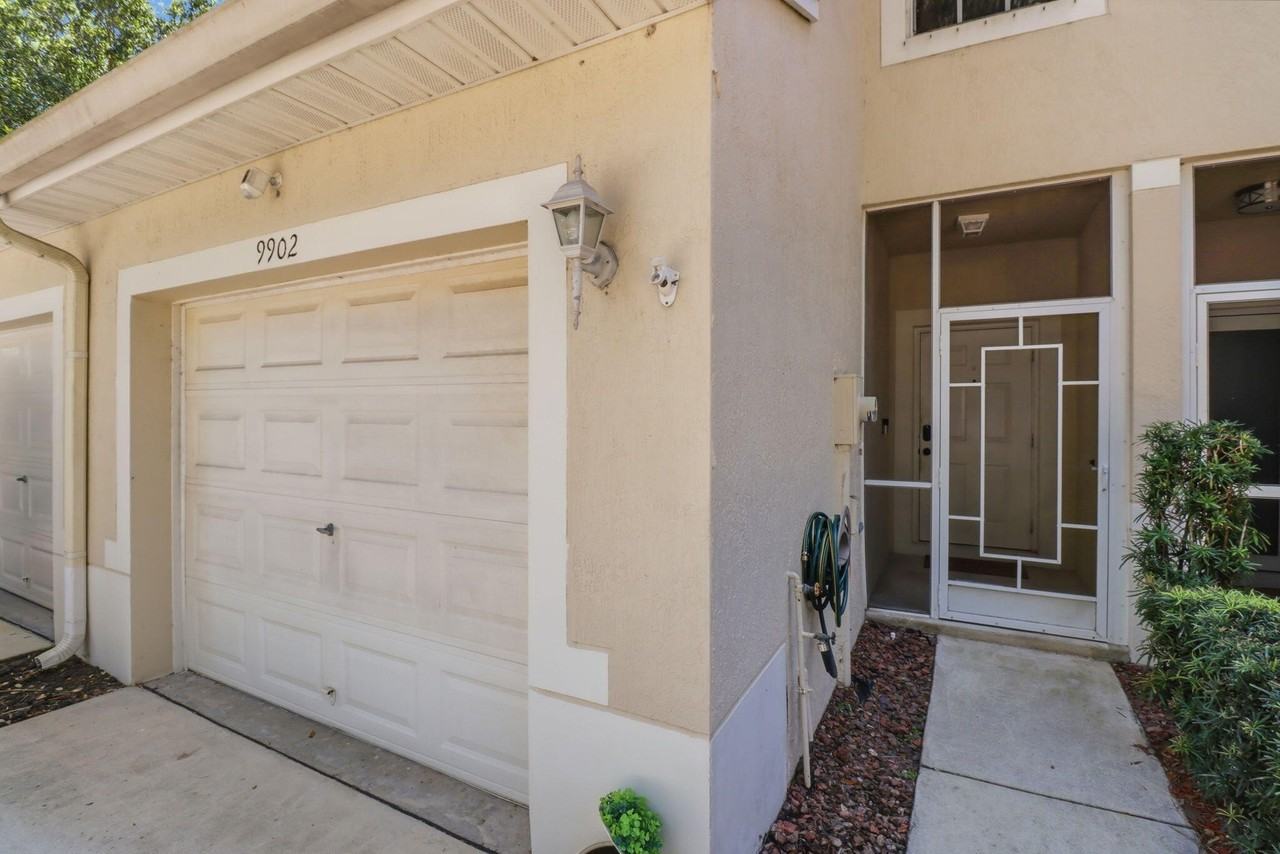 9902 Lago Dr - Photo 2 of 24