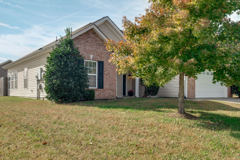 103 Blossom Ct - Photo 3 of 31