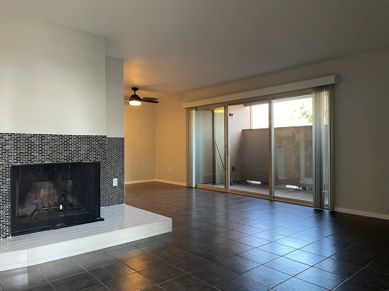 6510 College Grove Dr - Photo 3 of 13