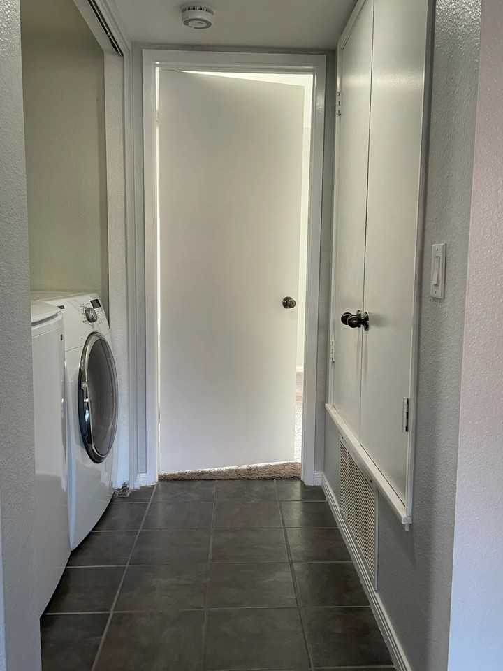 6510 College Grove Dr - Photo 7 of 13