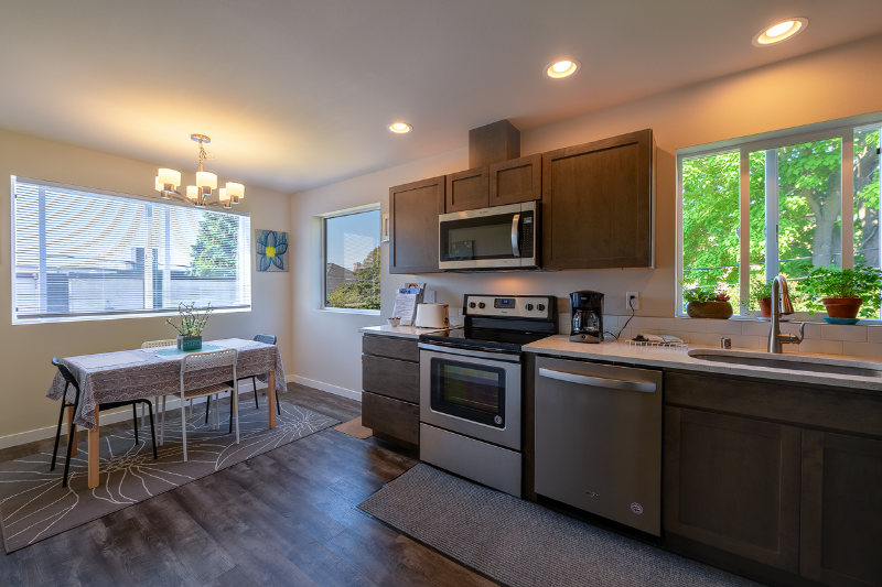 2403 Boylston Ave E - Photo 7 of 26