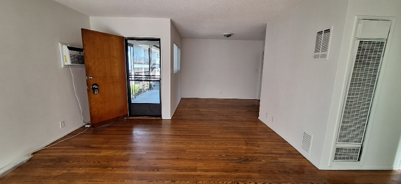 626 Sunset Blvd - Photo 5 of 19