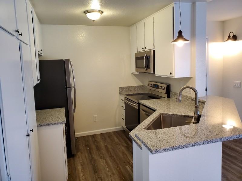 7047 Camino Degrazia #181