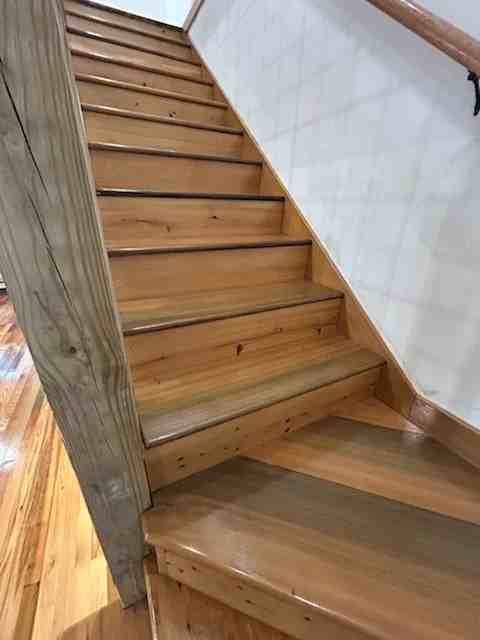 1025 Nw 11th Ave - Photo 5 of 10