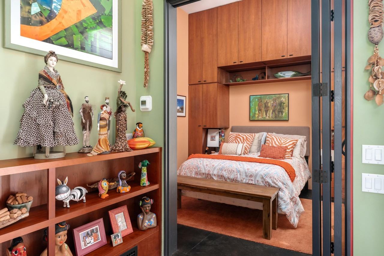 219 Equestrian Ave - Photo 7 of 26