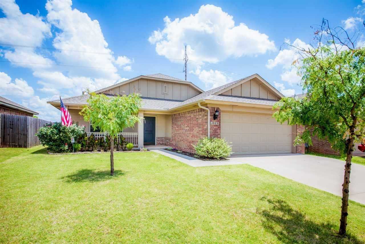 1023 Chandler St - Photo 2 of 28