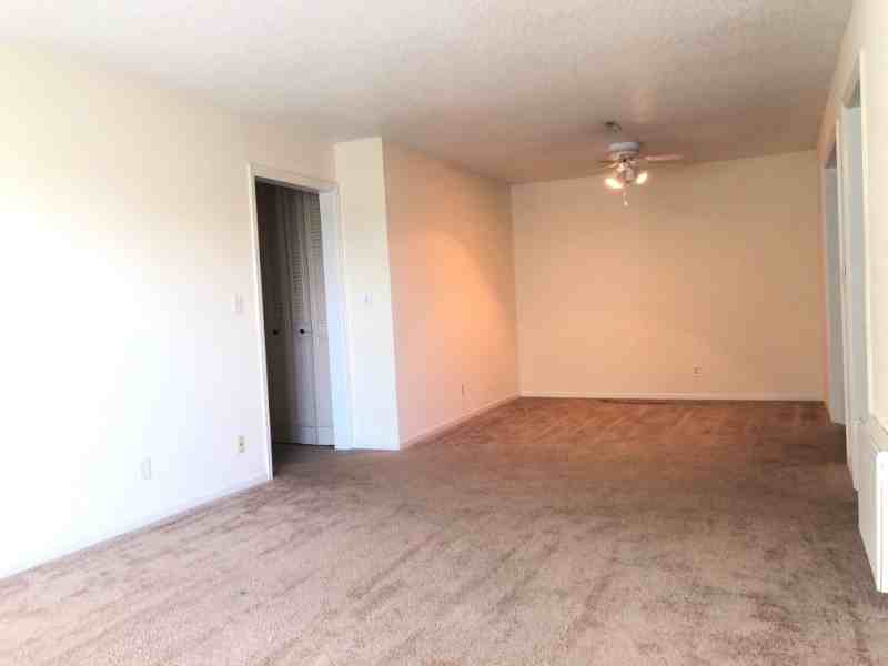 1913 W 1st St - Photo 5 of 32