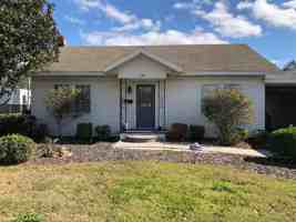 featured image of 233 N 9th St