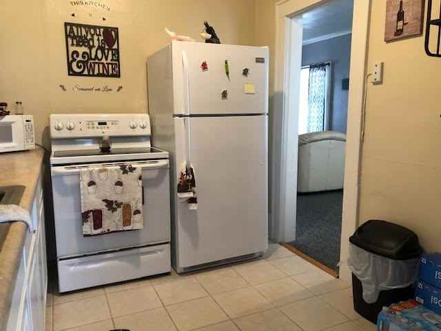 233 N 9th St - Photo 3 of 7