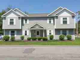 featured image of 465 Kings Rd #1