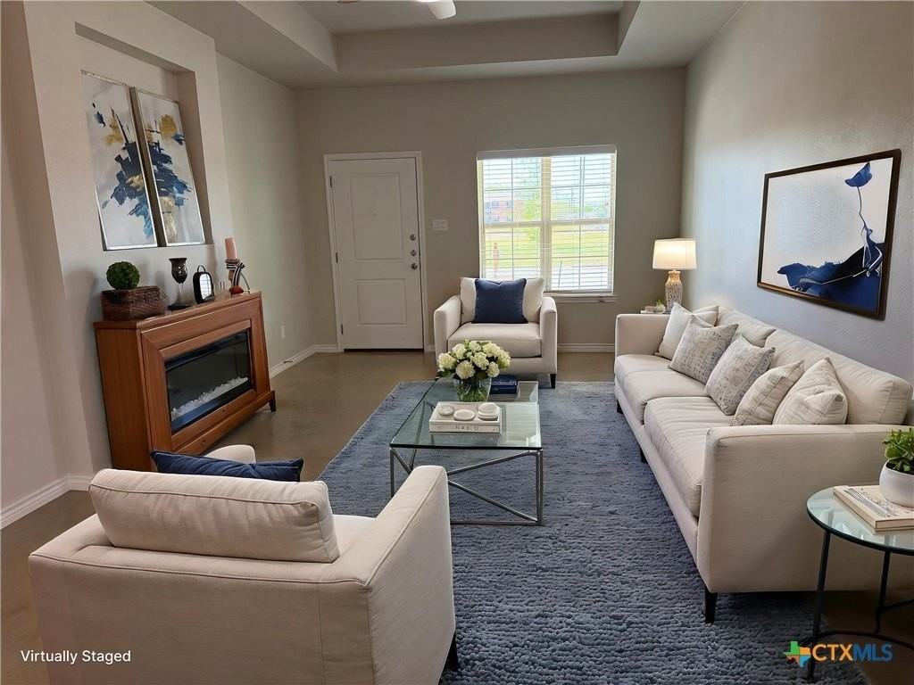 414 W Avenue C - Photo 3 of 23