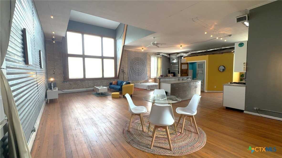 103 W Walnut St Unit A - Photo 5 of 16