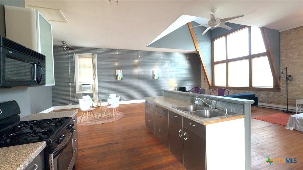 103 W Walnut St Unit A - Photo 7 of 16