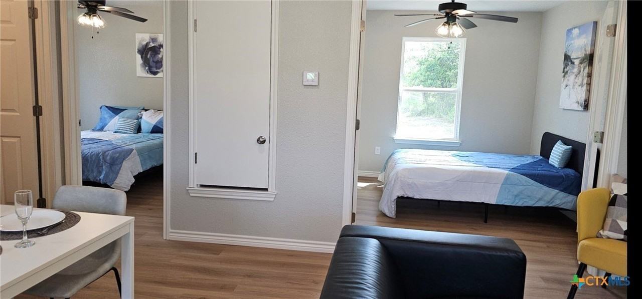 1701 Sycamore St - Photo 6 of 11