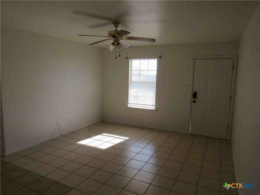 200 Randy Blvd Unit B - Photo 3 of 12