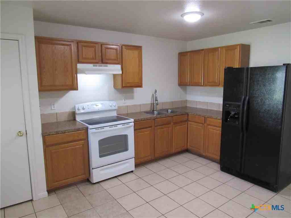 200 Randy Blvd Unit B - Photo 4 of 12