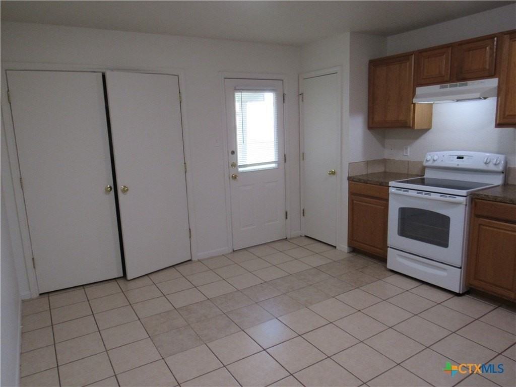 200 Randy Blvd Unit B - Photo 6 of 12