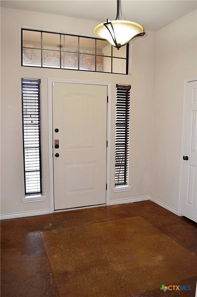 5900 Boxelder Trl - Photo 4 of 35