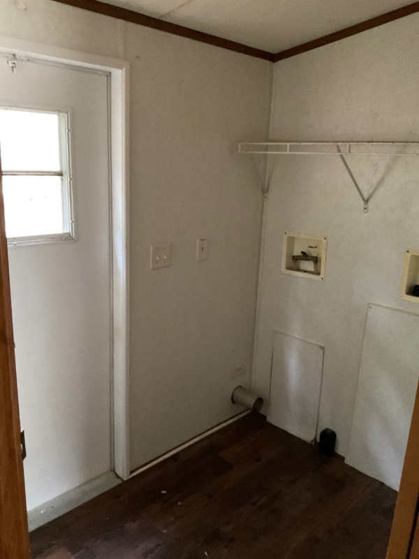 1511 Bowie St - Photo 6 of 9