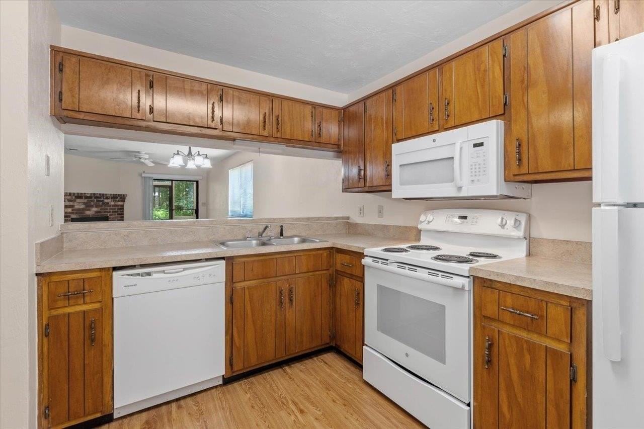 3208 Ginger Dr - Photo 7 of 41