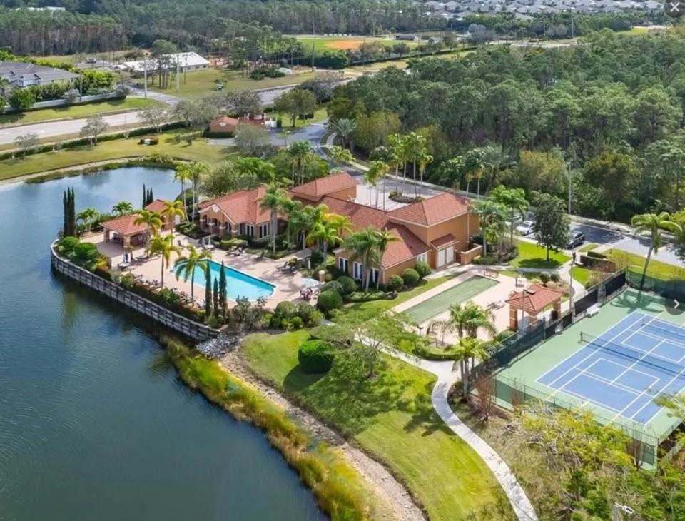 1885 Florida Club Dr - Photo 2 of 30