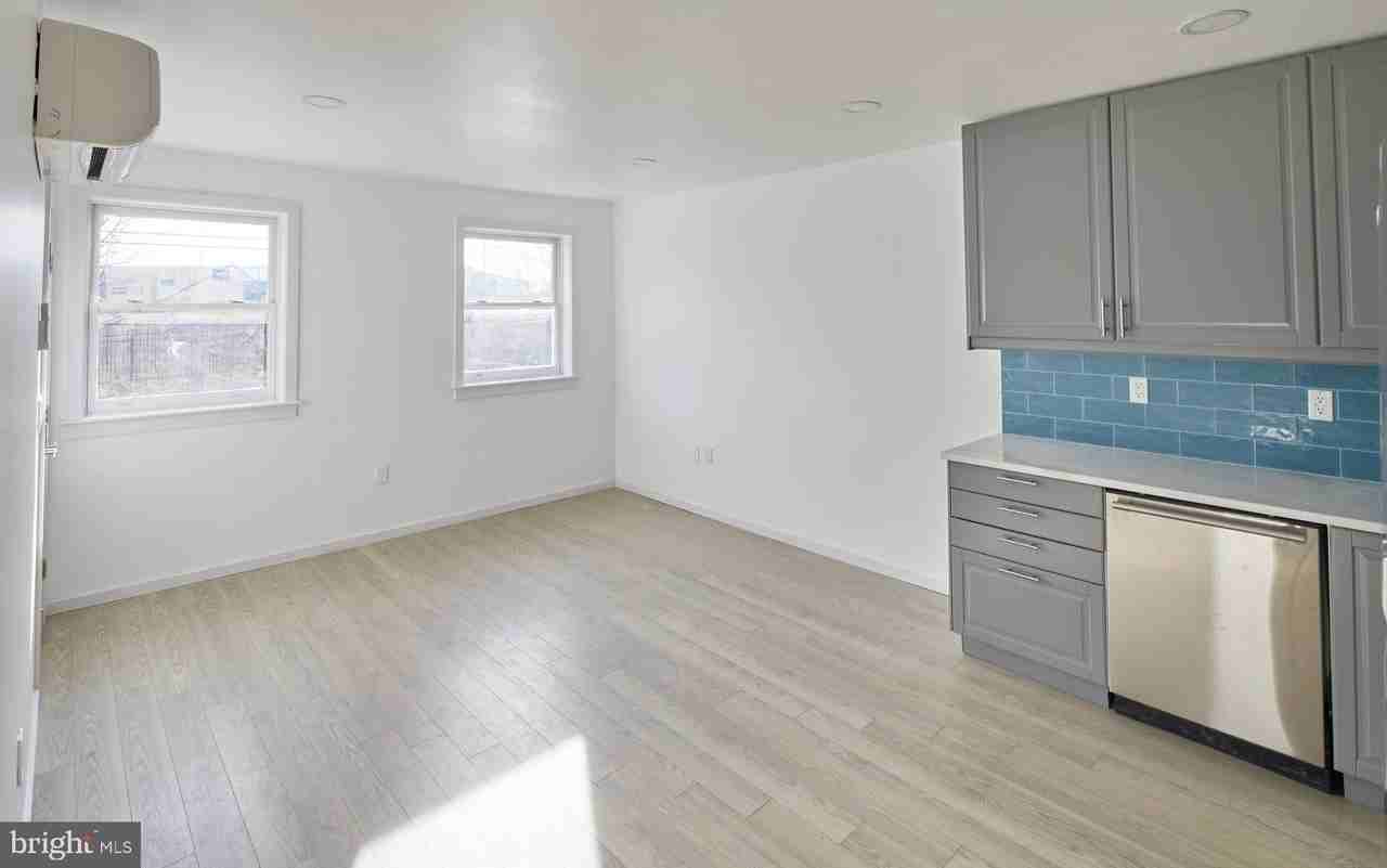 958 Mount Olivet Rd Ne Apt 3 - Photo 5 of 14