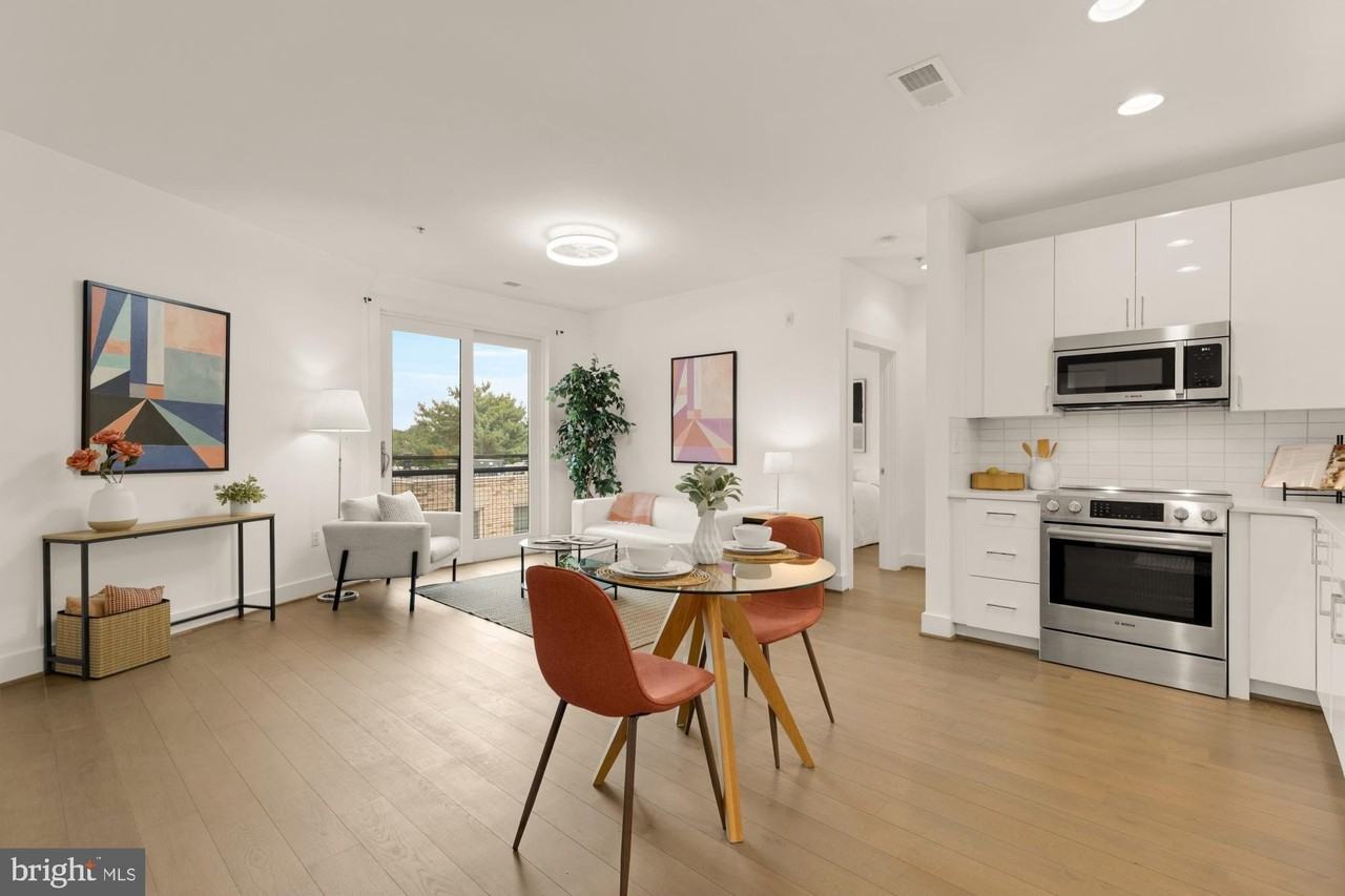 1500 Pennsylvania Ave Se Apt 305 - Photo 2 of 20