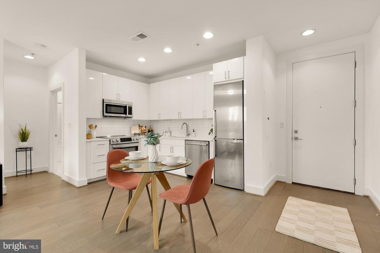 1500 Pennsylvania Ave Se Apt 305 - Photo 3 of 20