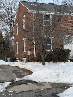 1407 Colin Dr - Photo 2 of 11