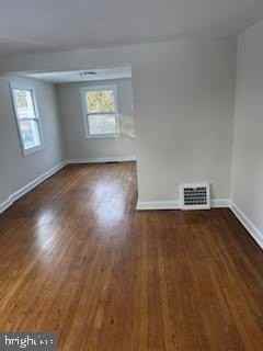 1407 Colin Dr - Photo 3 of 11