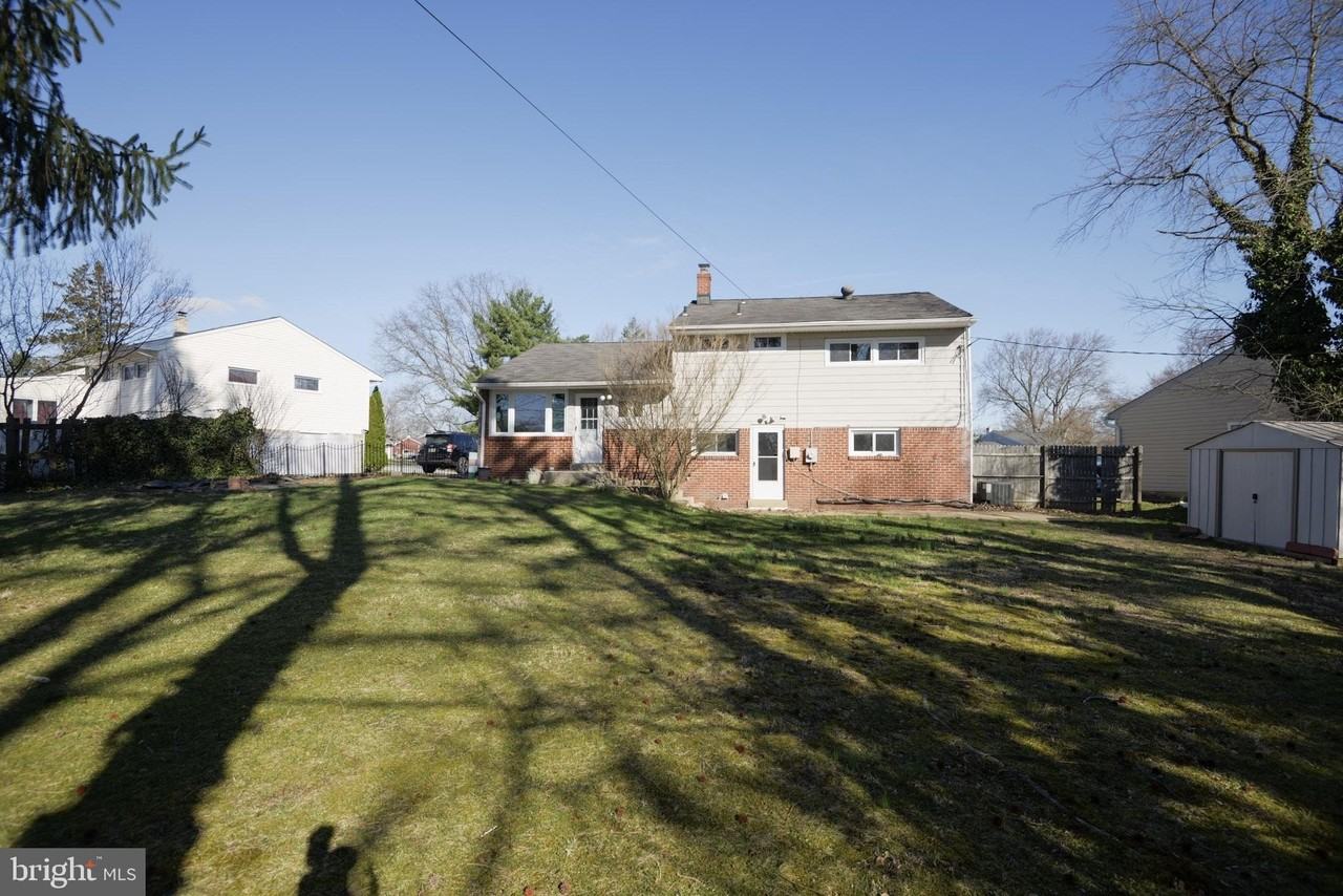 1016 S Hilton Rd - Photo 3 of 18