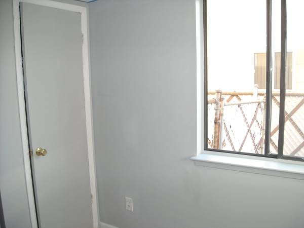 100 Furness Pl - Photo 5 of 8