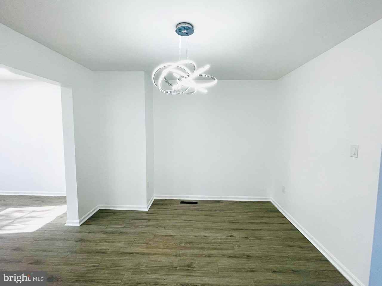 9610 Kanfer Ct - Photo 4 of 19