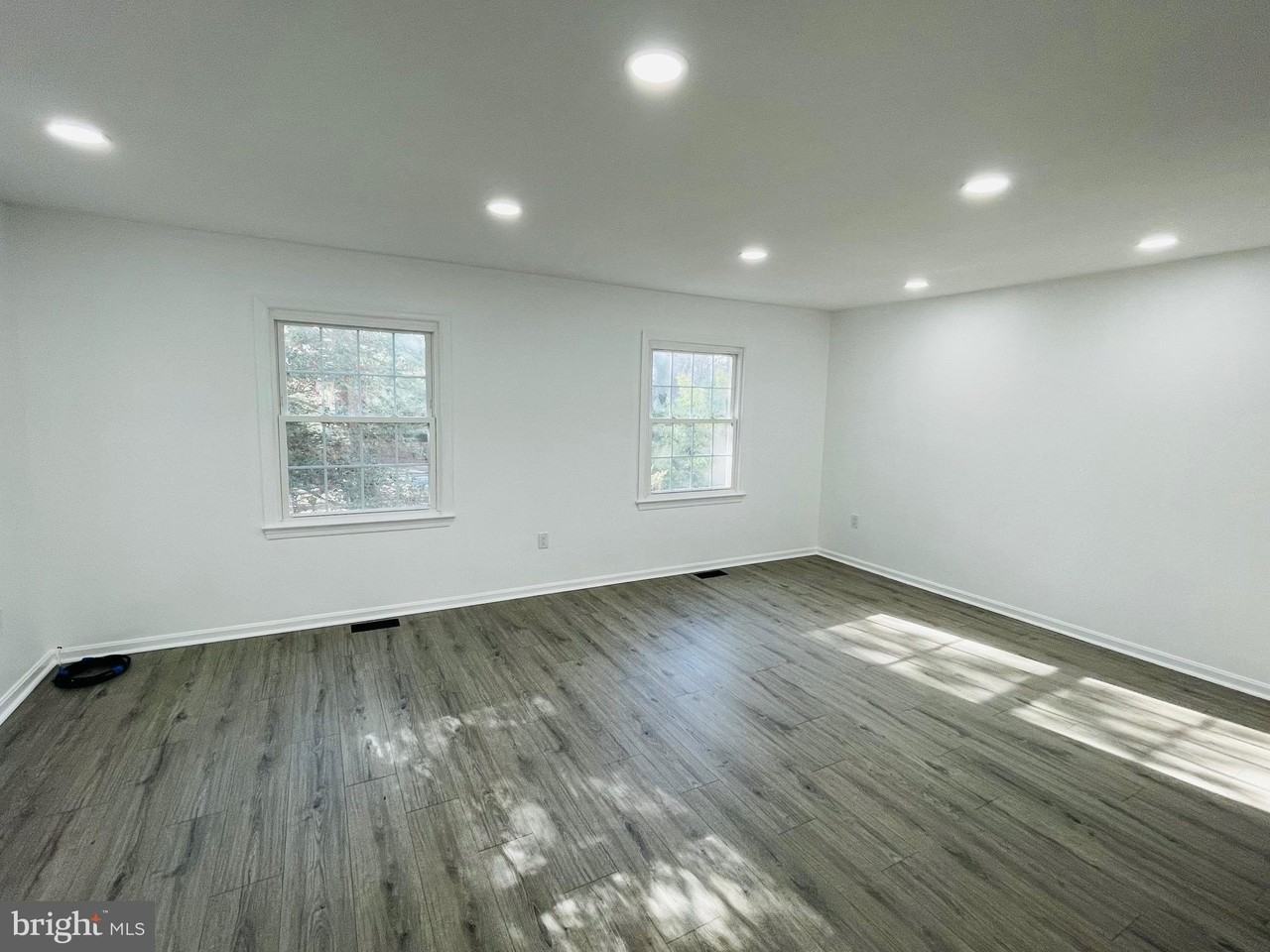 9610 Kanfer Ct - Photo 6 of 19