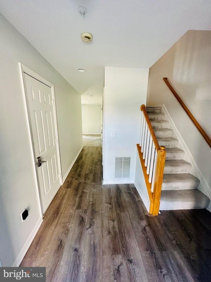 106 Blenny Ln - Photo 3 of 42