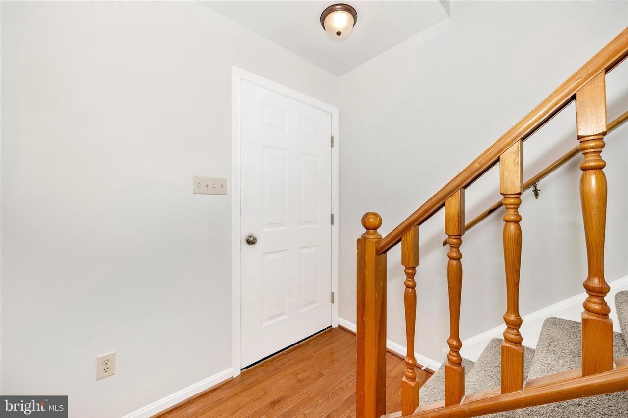 1552 Crest View Ave - Photo 2 of 32