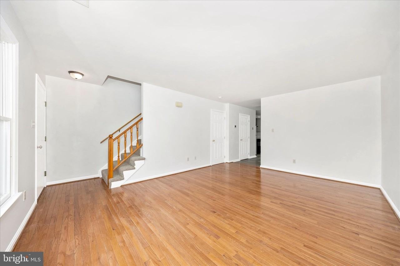 1552 Crest View Ave - Photo 6 of 32