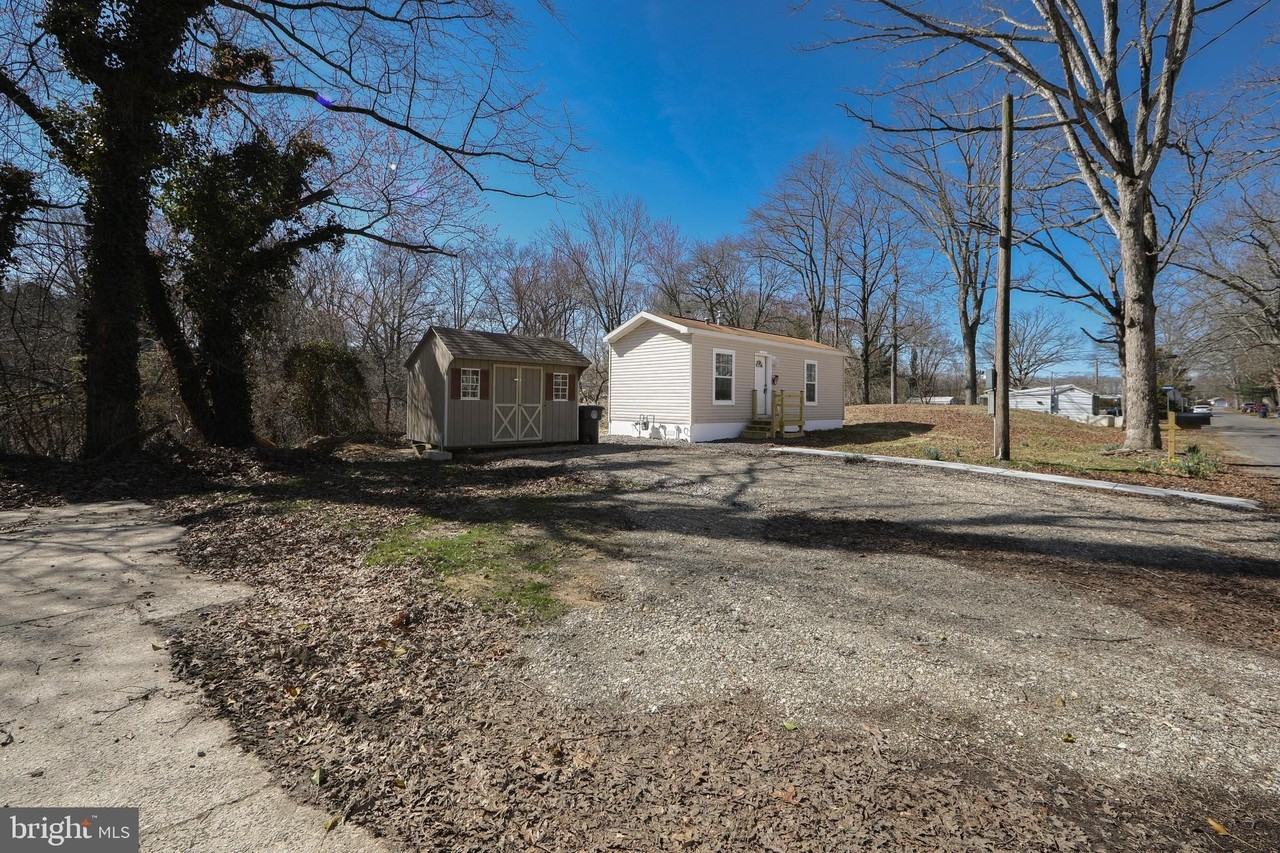 312 Crystal Dr - Photo 3 of 23