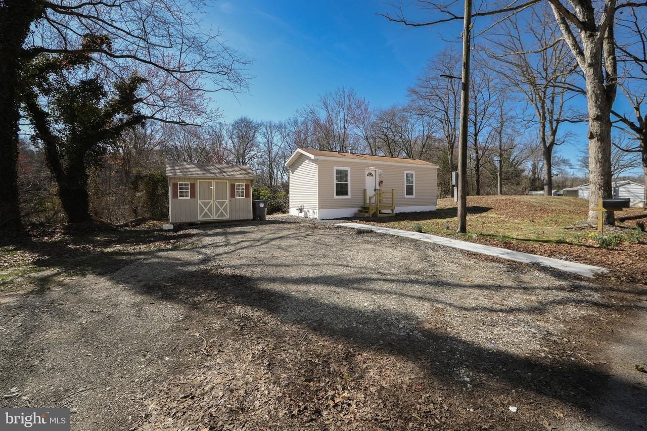 312 Crystal Dr - Photo 4 of 23