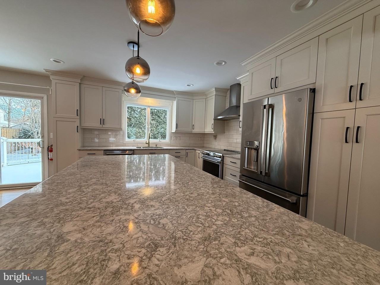 21 Forester Dr - Photo 6 of 31