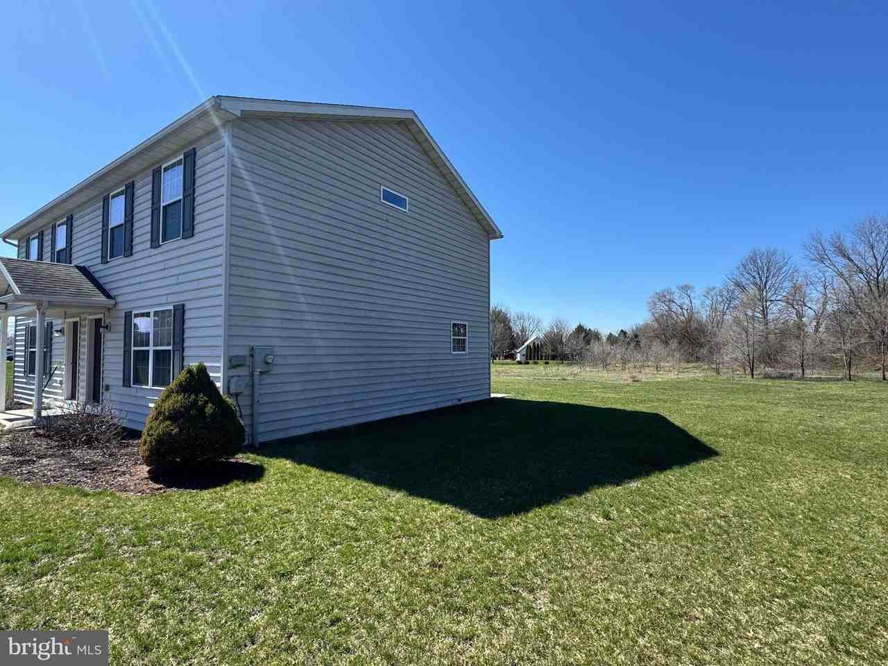 145 Fayette St - Photo 2 of 12