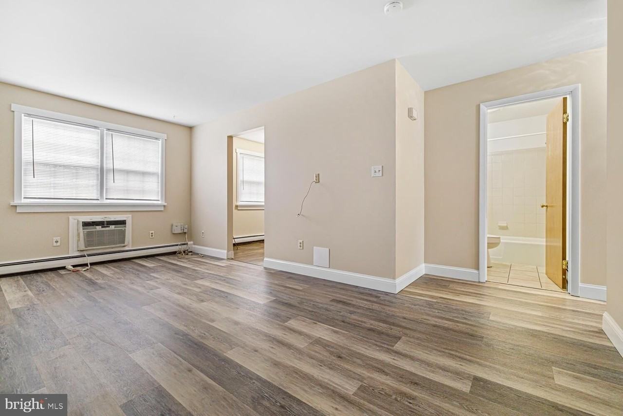 429 Edgemont Ave - Photo 7 of 20