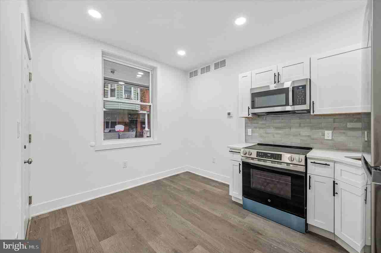 5719 Cambridge St Unit 1 - Photo 2 of 19