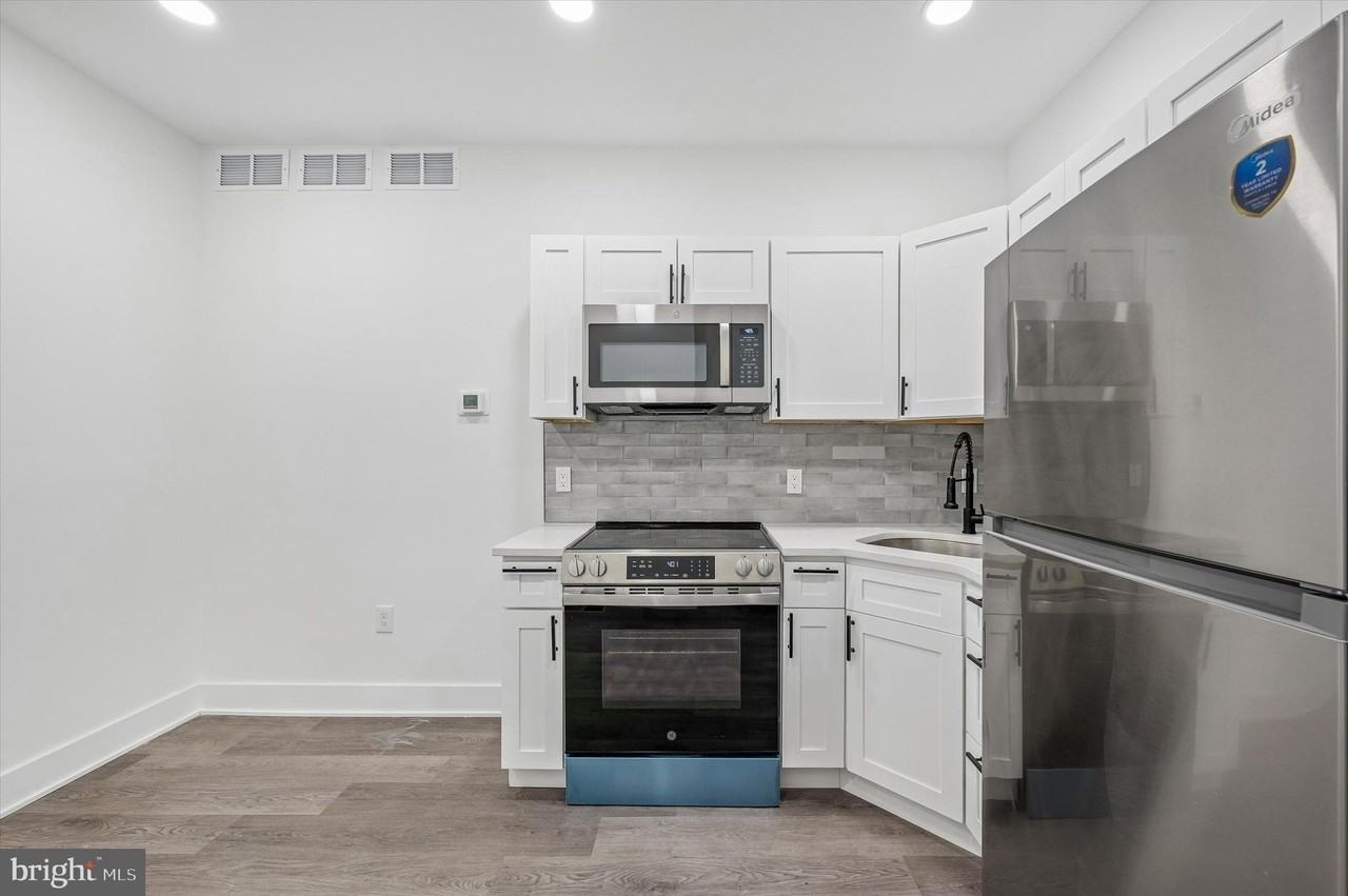 5719 Cambridge St Unit 1 - Photo 5 of 19