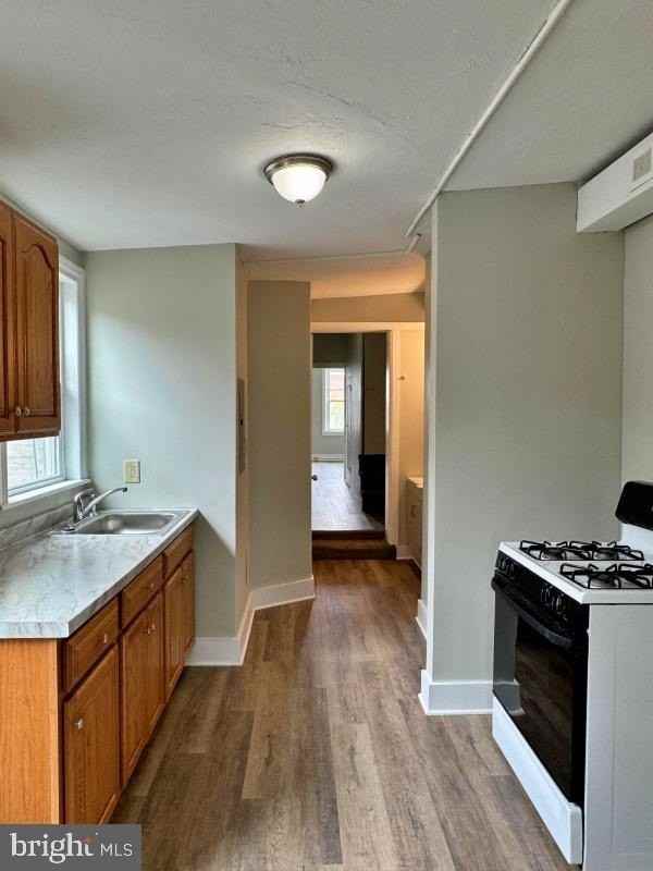 107 S Queen St Unit 2 - Photo 3 of 8