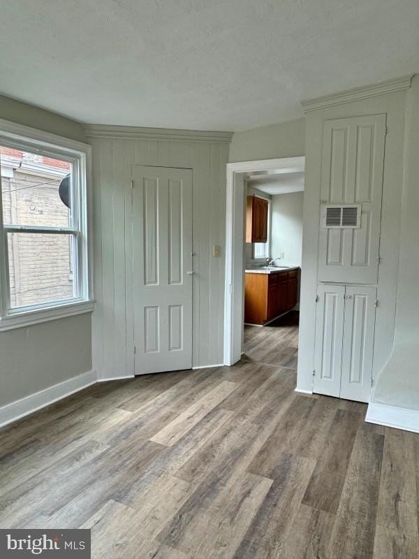 107 S Queen St Unit 2 - Photo 4 of 8