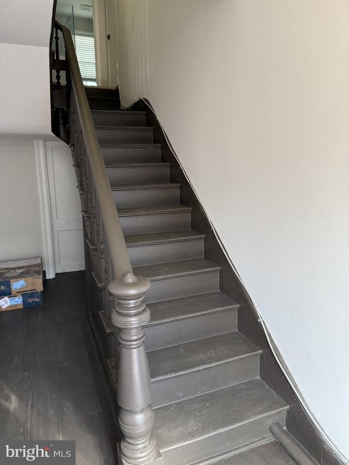 510 Caroline St Unit B - Photo 4 of 22